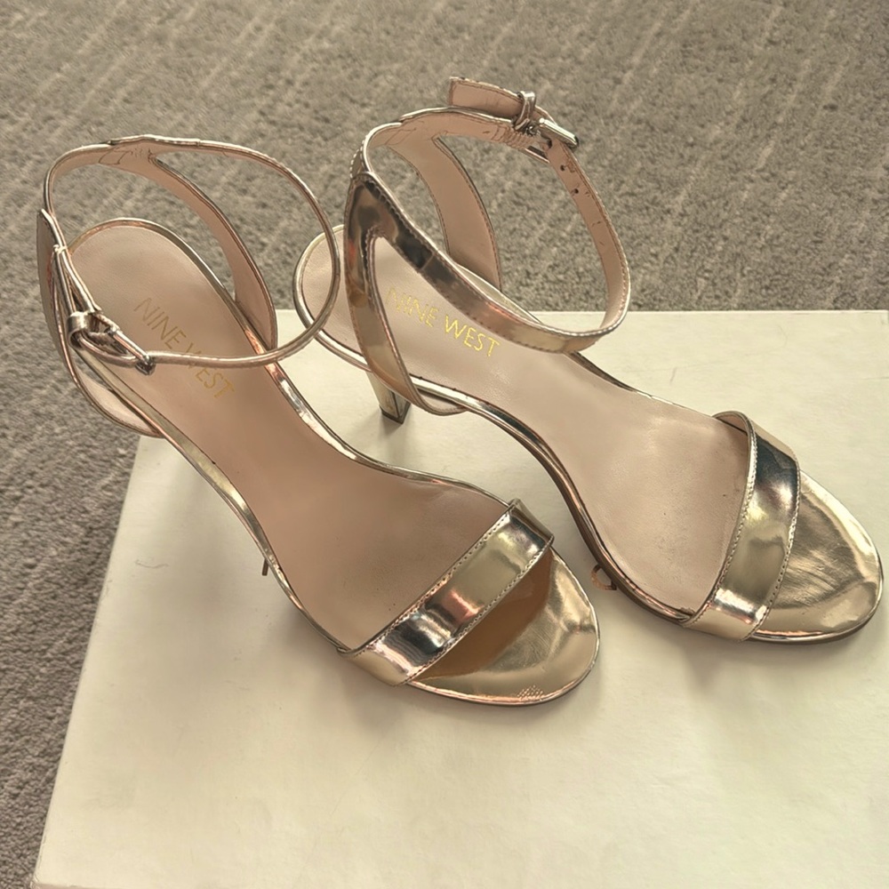 Nine West Two Piece Ankle Strap Gold heels - Picture 1 of 7